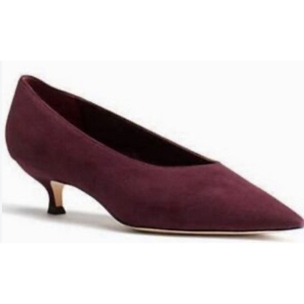 Kate Spade New York Deep Russet Dale suede pumps featuring a pointed toe Size 8